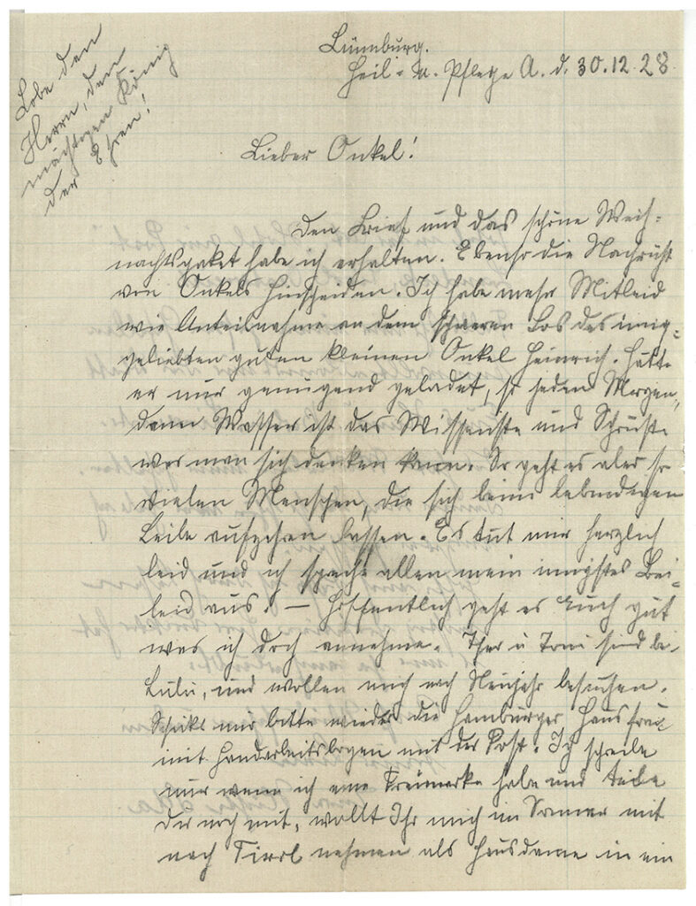 Der Brief ist auf liniertes Schulpapier geschrieben. Die Schrift ist eng und gleichmäßig. Das Papier ist sehr vergilbt.
