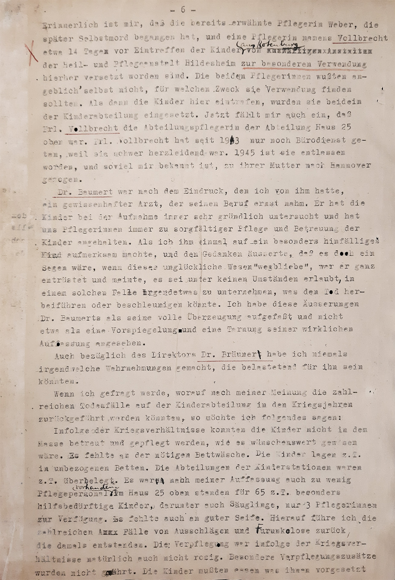 Das Dokument ist vergilbt. Es ist eng mit Schreibmaschine geschrieben. Einige Begriffe sind handschriftlich ergänzt. Namen und der Begriff »besondere Verwendung« sind handschriftlich rot unterstrichen.