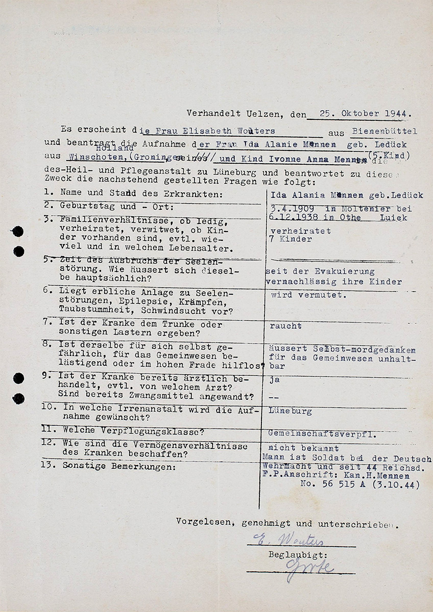 Die Anzeige ist mit Schreibmaschine geschrieben und von zwei Personen unterschrieben. Das Papier ist etwas vergilbt.