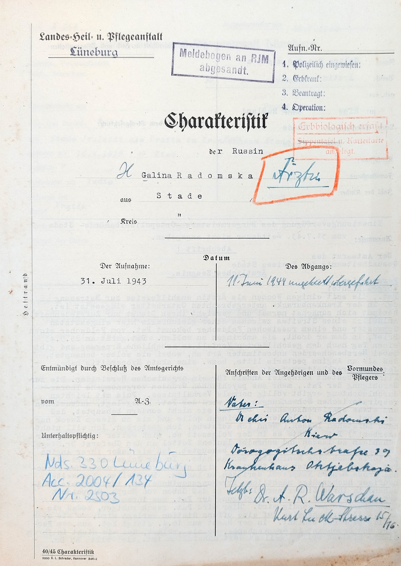 Das Deckblatt ist teilweise mit der Schreibmaschine und per Hand ausgefüllt. Es sind verschiedene Handschriften zu sehen.
