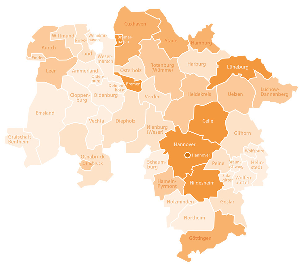 Es ist eine Landkarte des heutigen Niedersachsens mit Bremen und Hamburg. Die Landkreise sind verschieden eingefärbt. Die weiß eingefärbten Landkreise haben unter 3 Kinder eingewiesen. Es gibt nur
6 Städte und Landkreise, die kein meldeten und einwiesen.