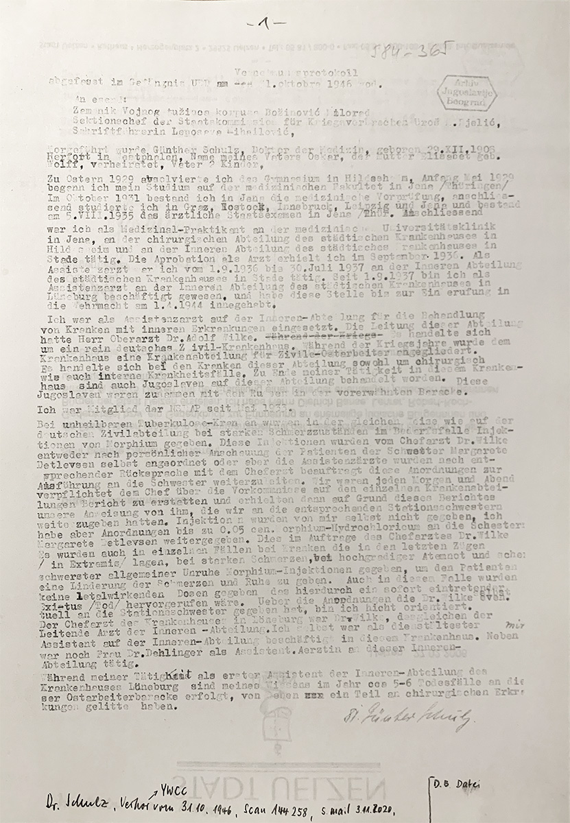 Es ist ein leicht vergilbtes, gelochtes Papier. Es ist eng mit Schreibmaschine beschrieben. Die ebenfalls beschriebene Rückseite scheint durch. Unter dem Text ist eine handschriftliche Notiz. Stempel der Archivierung sind sichtbar.