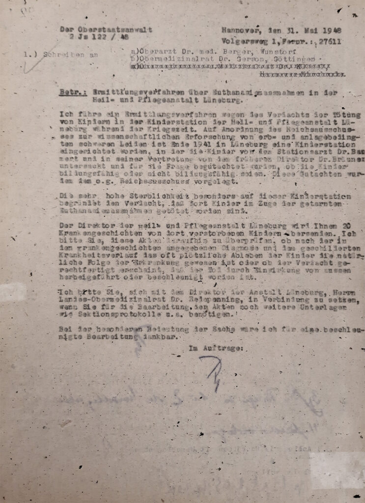 Der Brief ist mit der Schreibmaschine verfasst und handschriftlich unterschrieben. Das Papier ist vergilbt.